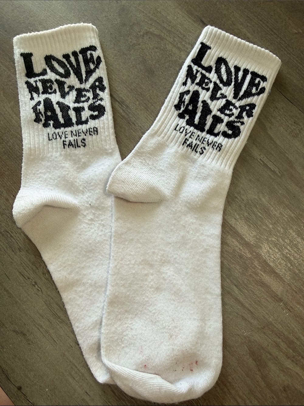 White 'Love Never Fails' Crew Socks